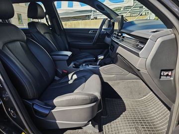 Car image 23