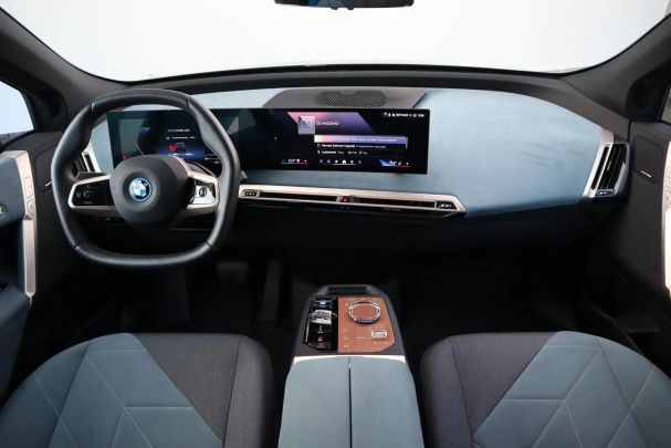 BMW iX 385 kW image number 7