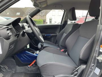 Car image 14