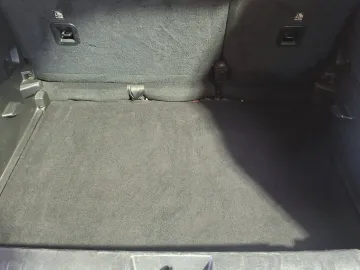 Car image 36