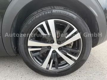 Car image 32