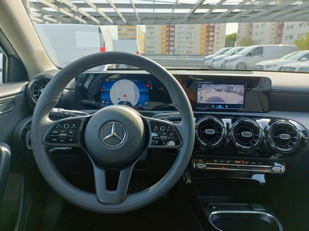 Mercedes-Benz A 180 100 kW image number 8