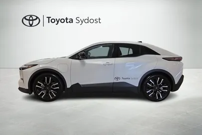 Car image 5