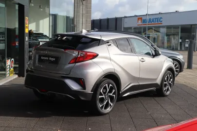 Car image 3