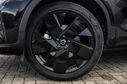 Car image 38