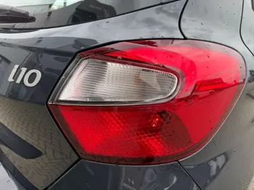 Car image 25