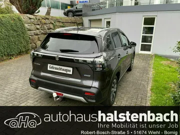Car image 3