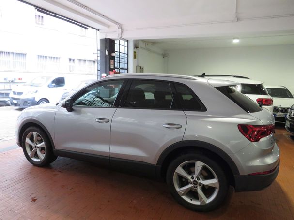 Audi Q3 35 TDI quattro S tronic Business 110 kW image number 8