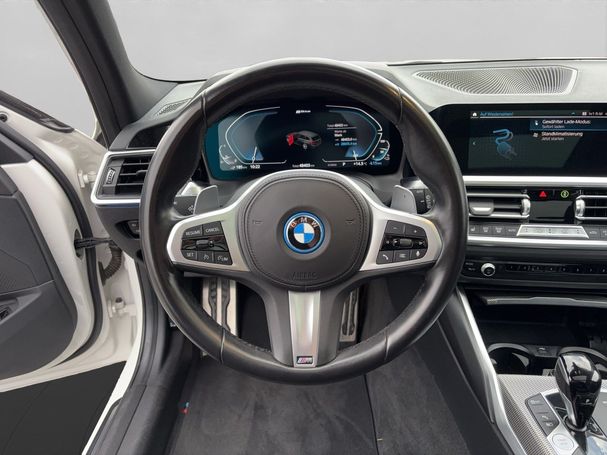 BMW 330e Touring M Sport 215 kW image number 9