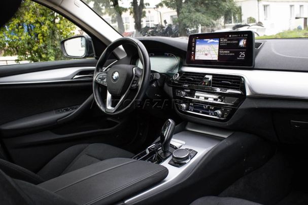 BMW 520d Touring 140 kW image number 25