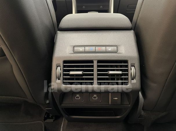 Land Rover Discovery Sport P200 SE 147 kW image number 19