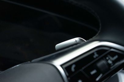 Car image 36