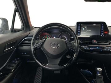 Car image 15