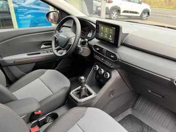 Car image 13