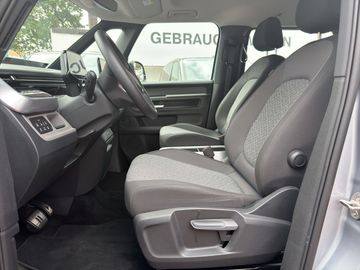 Car image 19