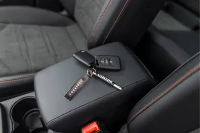 Car image 48