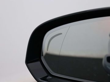 Car image 38