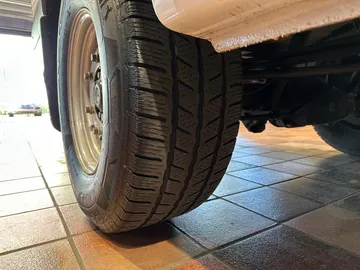 Car image 39