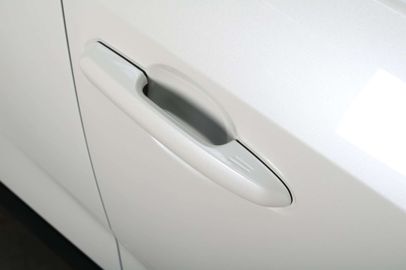 Car image 36