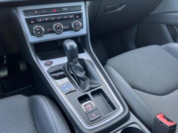 Car image 33