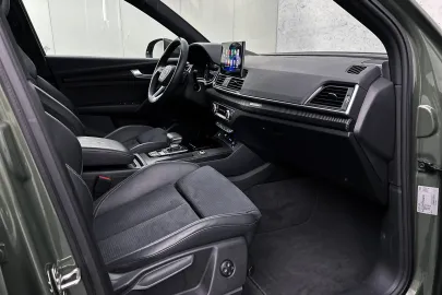 Car image 32