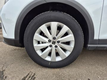 Car image 30