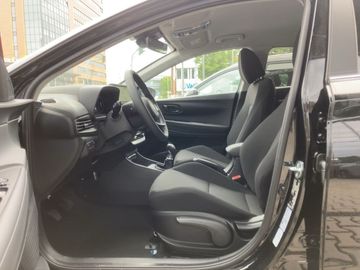 Car image 12