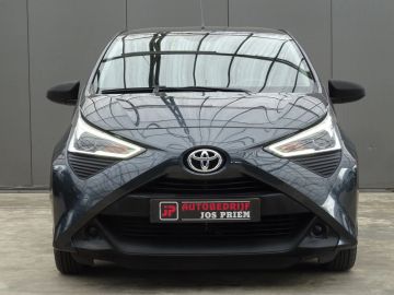 Car image 23