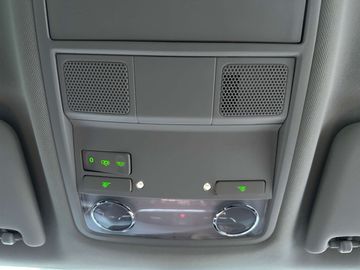 Car image 33