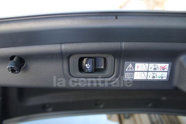 Mercedes-Benz C 200 147 kW image number 24