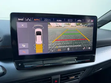 Car image 28