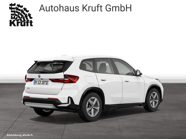 BMW iX1 xDrive30 230 kW image number 2