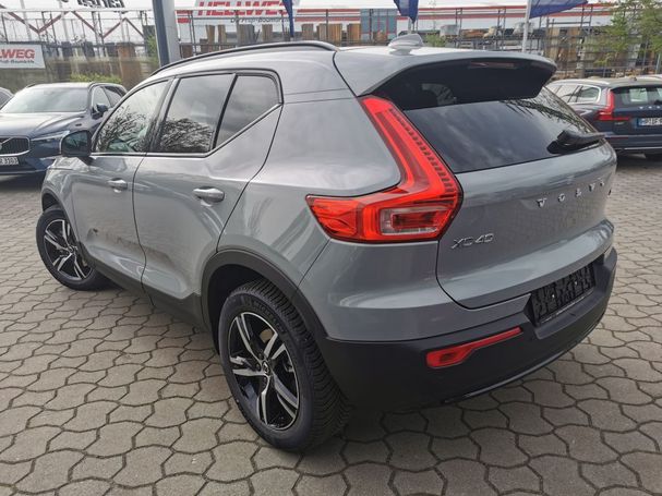 Volvo XC40 B3 Plus Dark DKG 120 kW image number 5