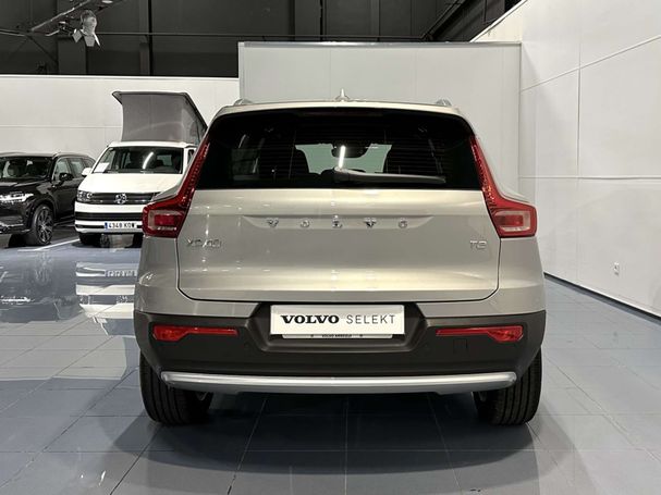 Volvo XC40 T2 Core 95 kW image number 33