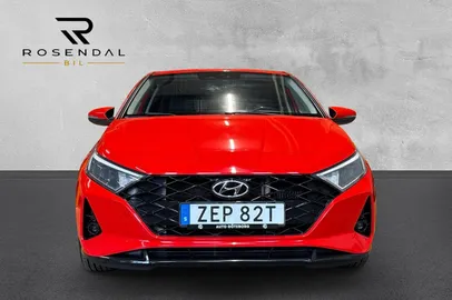 Car image 3