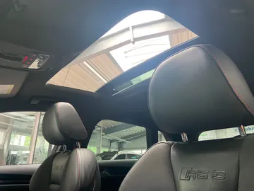 Car image 31