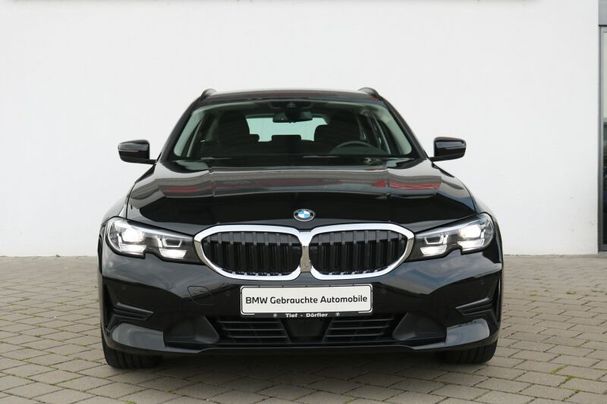 BMW 320d Touring xDrive Advantage 140 kW image number 3