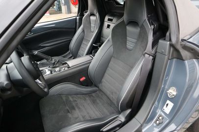 Car image 35