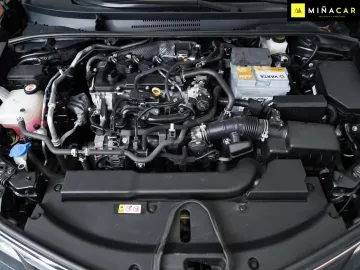Car image 27