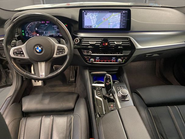 BMW 520d Touring 140 kW image number 16