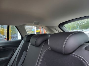 Car image 26