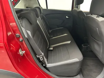 Car image 27