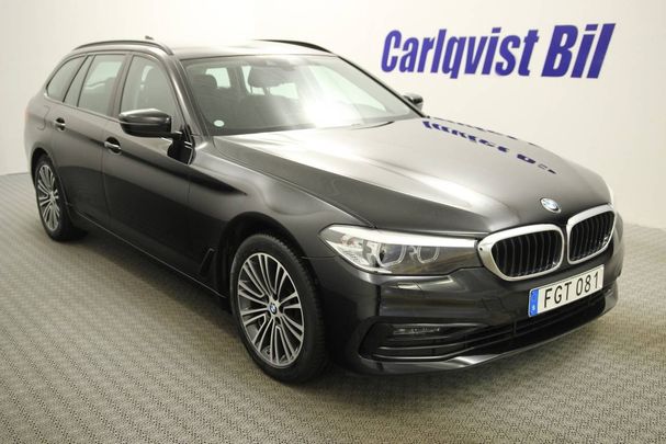 BMW 520i Touring 135 kW image number 2