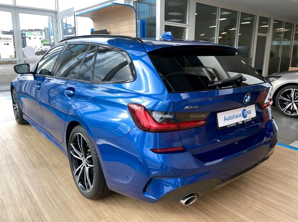 BMW 330 Touring e M Sport xDrive 215 kW image number 4