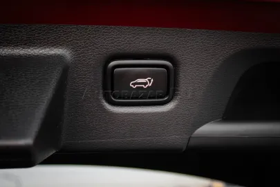 Car image 38