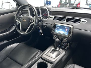 Car image 12