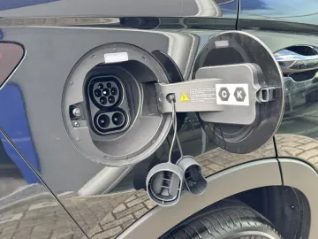 Car image 36