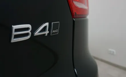 Car image 28