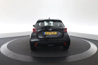 Car image 5