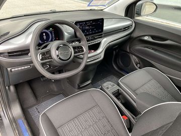 Car image 11